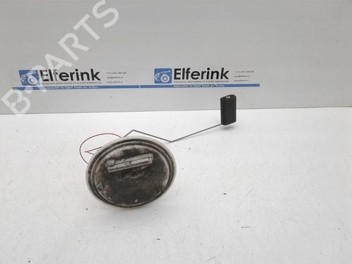 Used Fuel pump Fuel pump VOLVO V70 II (285) 2.4 (140 hp) 33421888 33421888