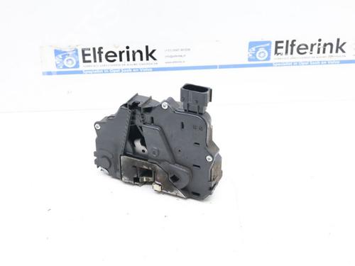 Used Front right lock OPEL CORSA D (S07) 1.4 (L08, L68) (90 hp) 18635000