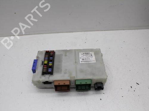 Used Fuse box Fuse box VOLVO V70 III (135) 2.4 D (163 hp) 24016047 24016047