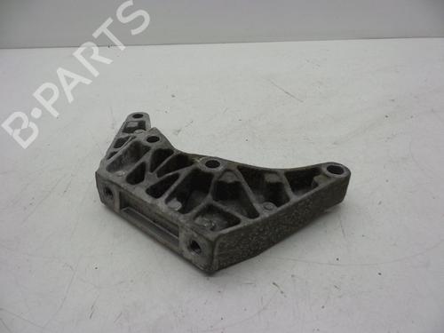 Used Engine mount Engine mount 18623366 18623366