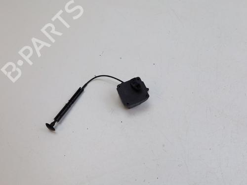 Fuel door actuator MERCEDES-BENZ C-CLASS (W204) C 180 CGI (204.049) | BP26722130E18 