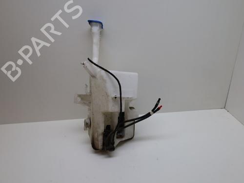 windscreen-washer-tank-volvo-v40-hatchback-525-d3-31391615-2012-2013-2014-2015-2016-2017-2018-2019-18636562 main image