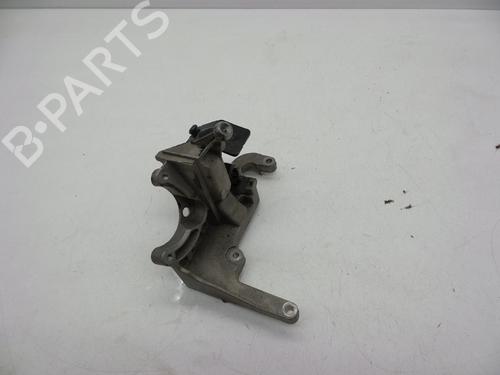 Used Engine mount Engine mount VOLVO V40 Hatchback (525) D2 (114 hp) 18621303 18621303