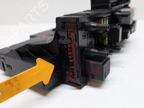 Used Fuse box Fuse box MERCEDES-BENZ E-CLASS (W212) E 350 CGI (212.057) (292 hp) 40606377 40606377