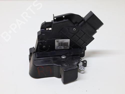 Højre bagtil lås VOLVO V70 III (135) D4 (181 hp) 33044941