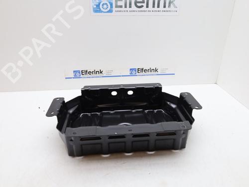 battery-volvo-v90-ii-estate-235-b5-mild-hybrid-316568573235130231698489-2016-18635814 main image