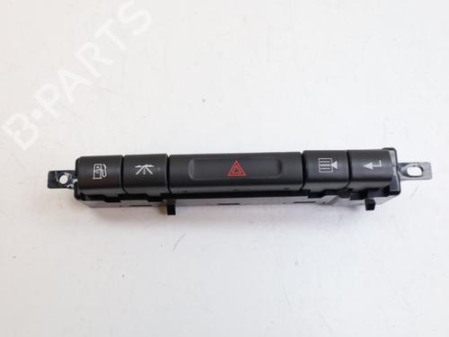Used Warning switch SAAB 9-7X 4.2 AWD (290 hp) 30587128
