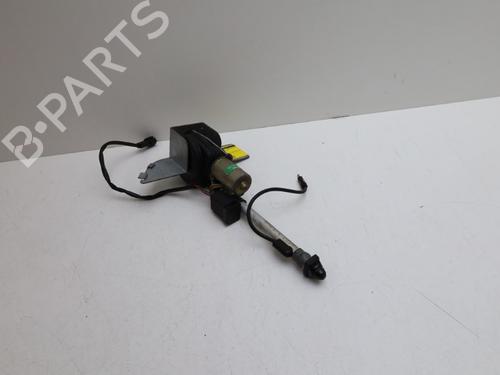 Used Antenna/Base Antenna/Base SAAB 900 I (AC4, AM4) 2.0 -16 (126 hp) 33421933 33421933