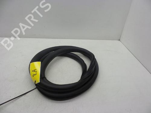Used Rubber door seal VOLVO V40 Hatchback (525) D2 (120 hp) 18619248