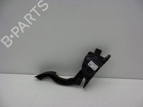 Used Pedal VOLVO V40 Hatchback (525) D2 (114 hp) 18620892
