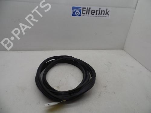 Used Rubber door seal OPEL MERIVA A MPV (X03) 1.8 (E75) (125 hp) 18616658