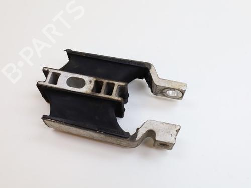 Used Engine mount Engine mount VOLVO V60 II (225) D3 (150 hp) 18636810 18636810