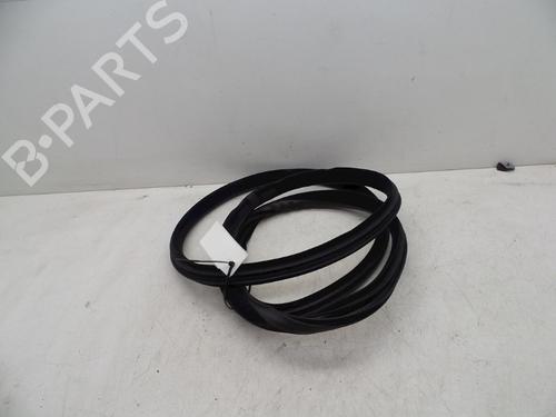 Used Rubber door seal VOLVO XC70 II (136) D5 AWD (215 hp) 18614831