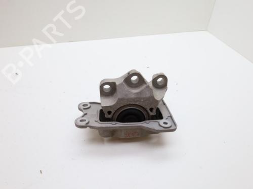 Used Engine mount Engine mount 18636828 18636828