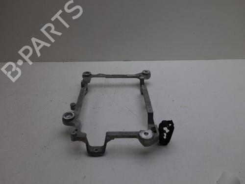 Used Support Support VOLVO XC40 (536) Recharge AWD (408 hp) 34248035 34248035