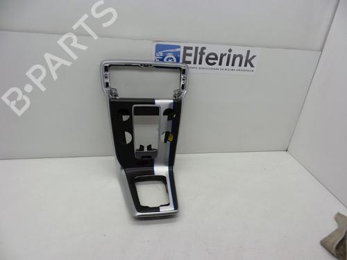 Used Middle console Middle console VOLVO V40 Hatchback (525) D2 (114 hp) 18620997 18620997