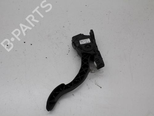 Pedal Pedal VOLVO V70 III (135) 2.4 D (163 hp) 18611867 18611867