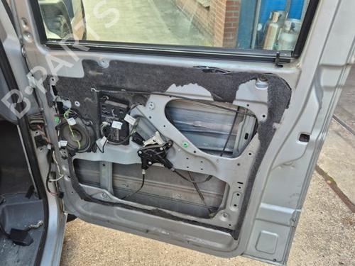Right front door MERCEDES-BENZ VITO / MIXTO Van (W639) 111 CDI (639.601, 639.603) | BP29053317C3 