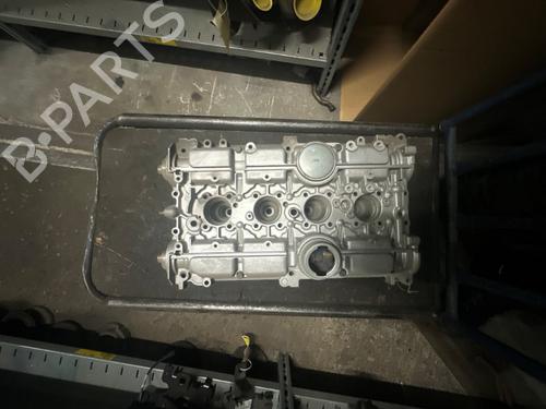 Used Cylinder head Cylinder head 18626726 18626726