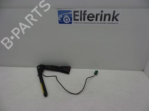 Used Seat buckle OPEL ZAFIRA A MPV (T98) 2.2 16V (F75) (147 hp) 18621159