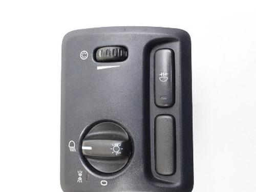 Hovedlysbryter VOLVO V70 II (285) 2.4 (170 hp) 32752283