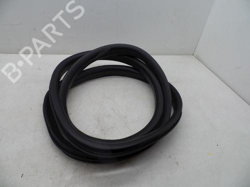 Used Rubber door seal VOLVO XC60 I SUV (156) D5 AWD (215 hp) 18614080