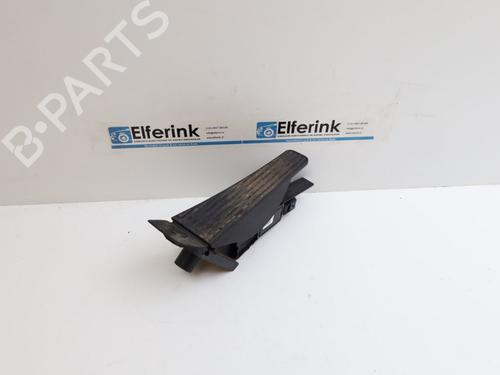 Used Pedal Pedal VOLVO V60 II (225) D3 (150 hp) 18640077 18640077