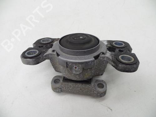 Used Engine mount Engine mount VOLVO S80 II (124) D5 (185 hp) 18613399 18613399