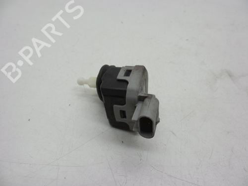 Used Headlight adjuster motor OPEL ASTRA G Hatchback (T98) 1.6 (F08, F48) (84 hp) 18622392