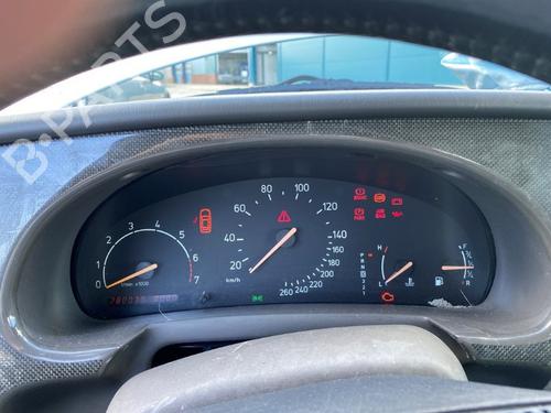 Used Instrument cluster Instrument cluster 33735994 33735994