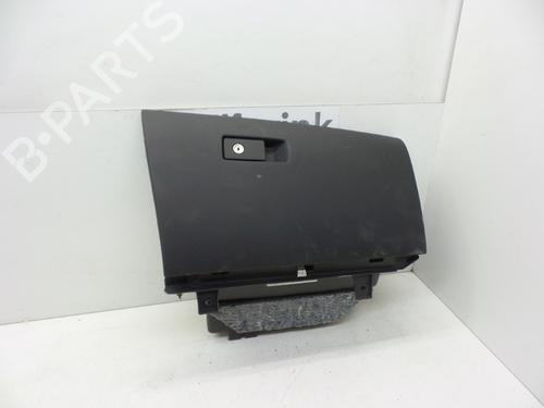 Used Glove box Glove box 18625987 18625987