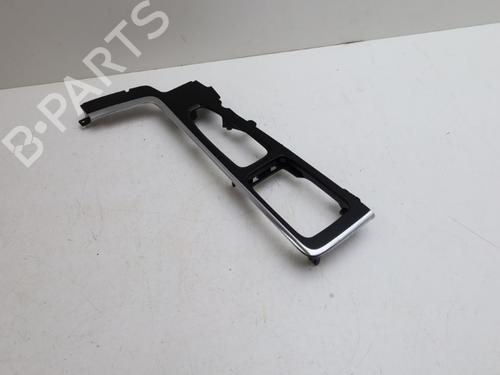 Mittelkonsole Mittelkonsole VOLVO S60 III (224) T5 (250 hp) 29854681 29854681