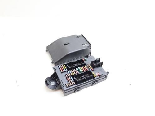 Used Fuse box Fuse box VOLVO V60 II (225) T4 (190 hp) 33984572 33984572