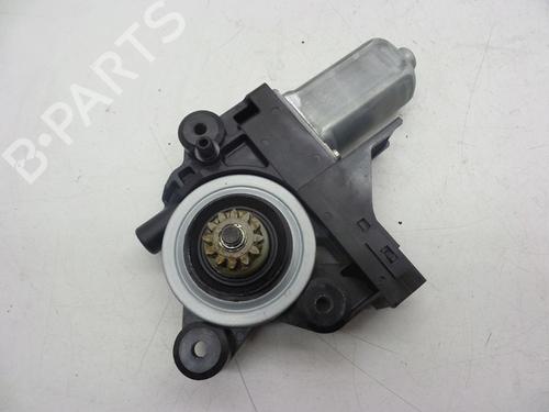 Used Electronic module Electronic module VOLVO V70 III (135) T4 (180 hp) 18618773 18618773