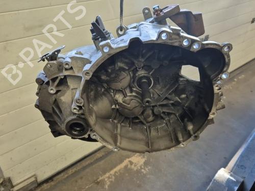 Used Gearbox VOLVO V70 II (285) 2.4 (140 hp) 31154250