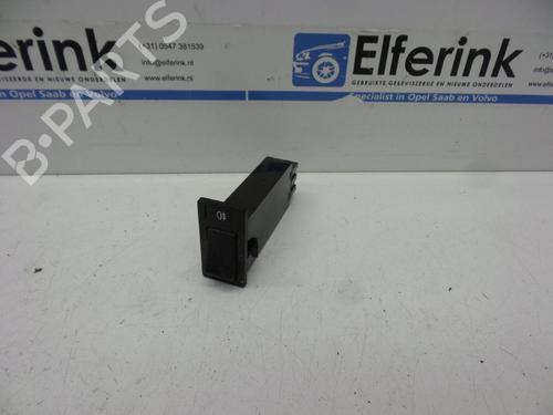 Used Switch Switch VOLVO 940 II Estate (945) 2.3 ti (135 hp) 18628556 18628556