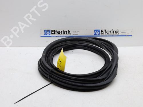Used Rubber door seal OPEL GRANDLAND / GRANDLAND X (A18, P1UO) 1.2 (75) (131 hp) 18634929