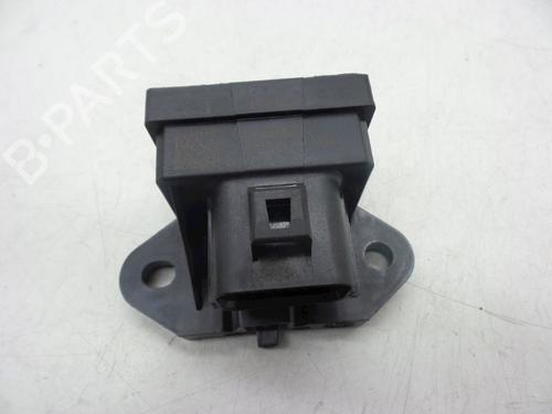 control-unit-volvo-v40-hatchback-525-d2-31392346-2012-2013-2014-2015-2016-2017-2018-2019-18619163 main image
