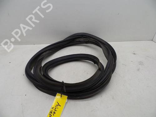 Used Rubber door seal VOLVO XC60 I SUV (156) D5 AWD (185 hp) 18614415