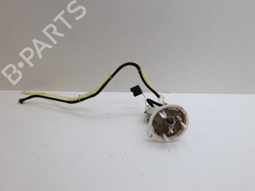 Used Fuel pump MERCEDES-BENZ C-CLASS (W204) C 180 CGI (204.049) (156 hp) 26662636