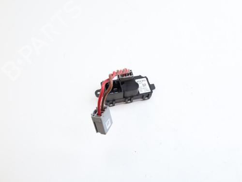 Used Heater resistor Heater resistor VOLVO V40 Hatchback (525) D2 (120 hp) 22565190 22565190