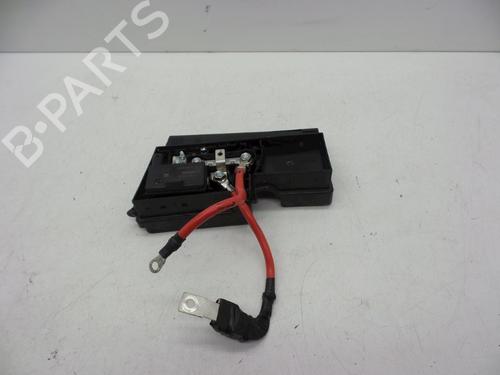 Used Fuse box Fuse box VOLVO V40 Hatchback (525) T3 (152 hp) 18624894 18624894