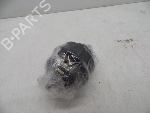 Used Support Support VOLVO V70 II (285) D5 (163 hp) 18616153 18616153