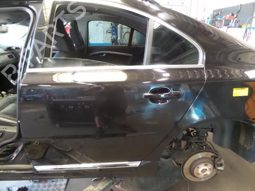 Used Left rear door VOLVO S80 II (124) D4 (181 hp) 18635178