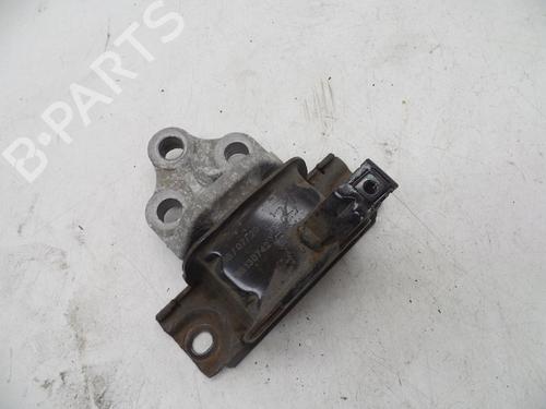 Used Engine mount Engine mount 18615917 18615917