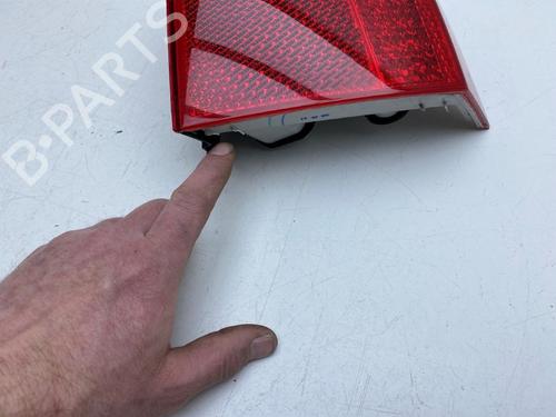 right-taillight-volvo-v70-iii-135-2007-2008-2009-2010-2011-2012-2013-2014-2015-2016-32520001 main image