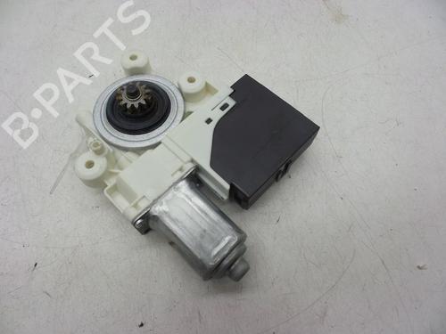 Used Electronic module Electronic module VOLVO V50 (545) 1.8 (125 hp) 18619890 18619890