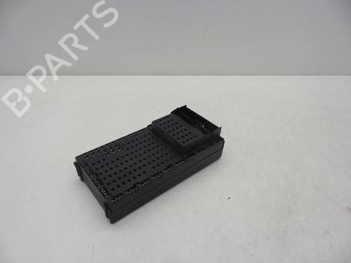 Used Fuse box VOLVO S60 I (384) 2.4 (140 hp) 18619535