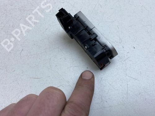 Used Switch MERCEDES-BENZ C-CLASS (W205) C 180 (205.040, 205.140) (156 hp) 32871588