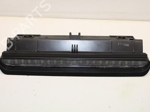 Used Third brake light Third brake light VOLVO V70 I (875, 876) 2.3 T-5 (239 hp) 18611000 18611000